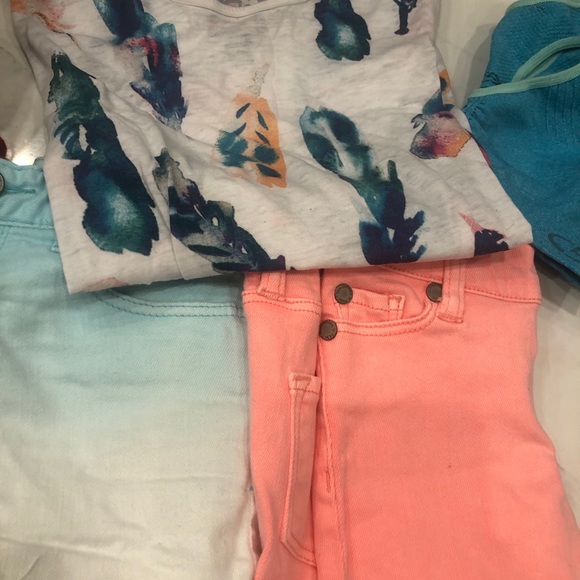 Peek shorts/gap shorts/top/trainer bra (4 items ) - Picture 11 of 16